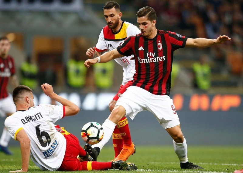 Nova sramota Milana i Kalinića, 'rossoneri' izgubili od posljednje momčadi u ligi