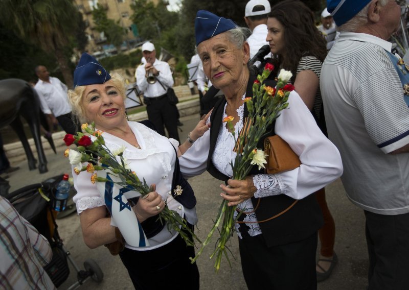 Pogledajte kako se slavi Dan pobjede nad fašizmom