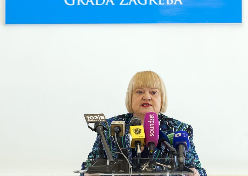 Mrak Taritaš poručila Bandiću da reciklira otpad, a ne teme dnevnog reda gradske skupštine