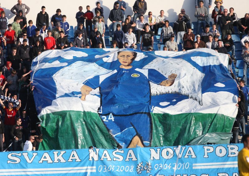 Tužni Stanovi sjetili se pokojnog Ćustića