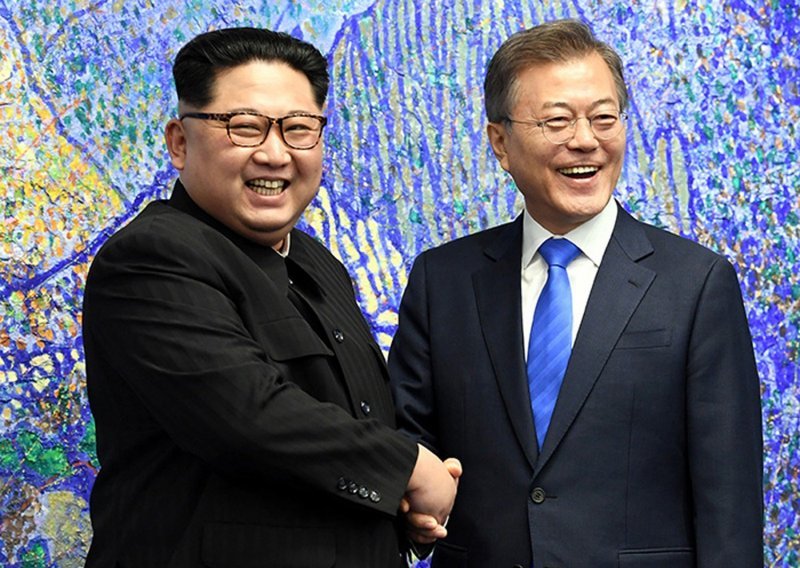 Povijesni dogovor šefova dviju Koreja: 'Na Korejskom poluotoku više neće biti rata'