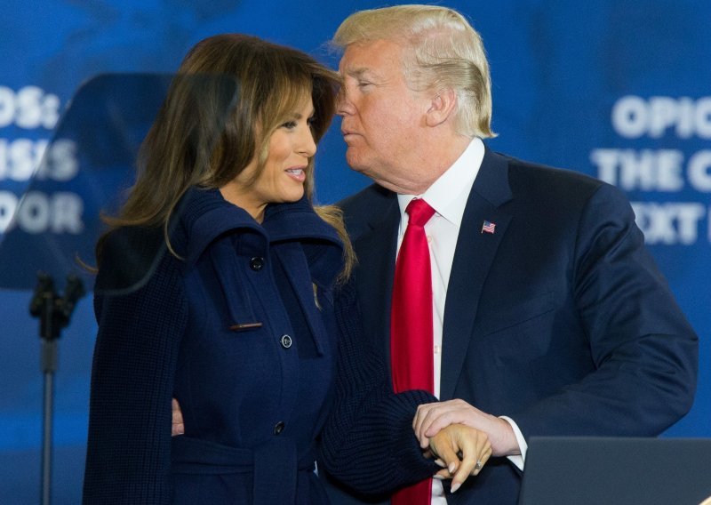 'Brižni' Donald Trump o Melaniji: 'Prezaposlen sam da tražim poklone'