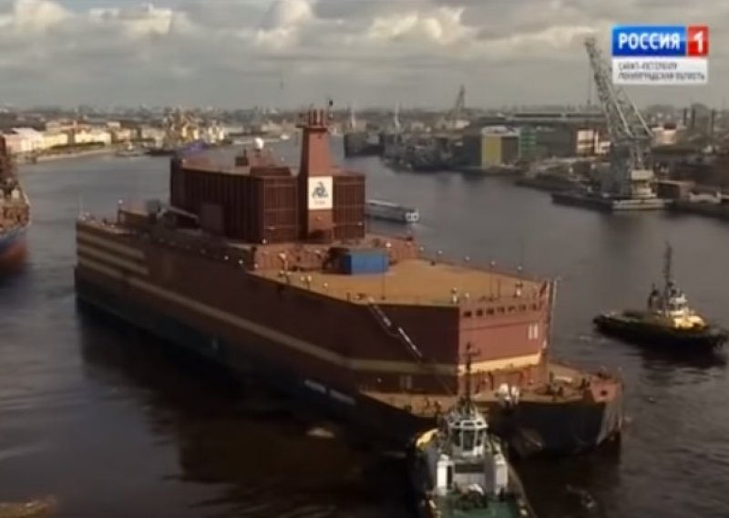 Rusija porinula plutajuću nuklearnu elektranu