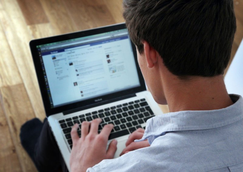 Je li se i vama srušio Facebook? Najveća društvena mreža u kvaru