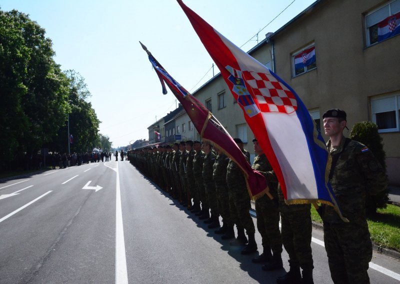 Državni vrh u Okučanima, pogledajte spomen-obilježje poginulima u akciji Bljesak