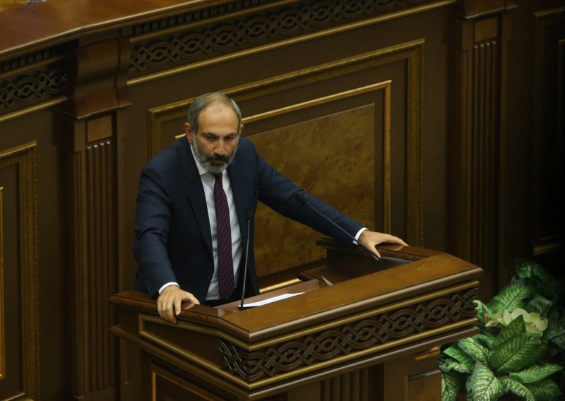 Čelnik armenske oporbe nije izabran za premijera: 'Čeka vas cunami!'
