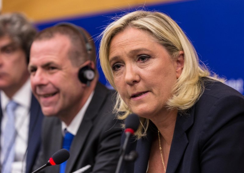 Le Pen mora vratiti gotovo 300.000 eura parlamentu EU-a