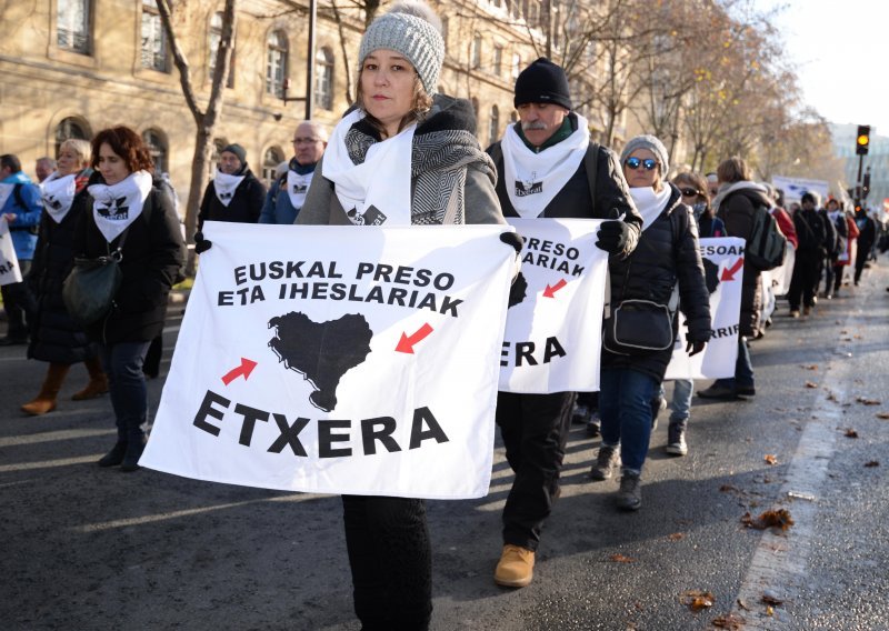 Baskijska separatistička organizacija ETA objavila svoje potpuno raspuštanje