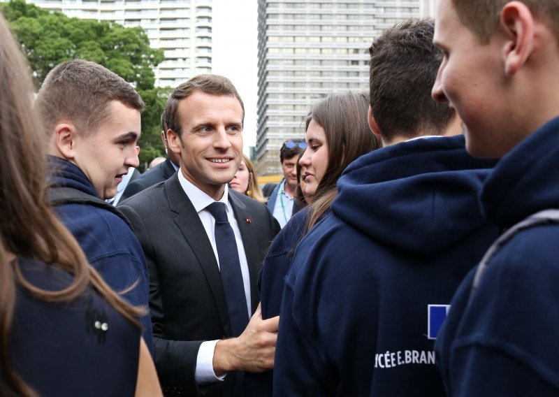 Emmanuel Macron s Italijom želi 'nastaviti dijalog' o migrantima