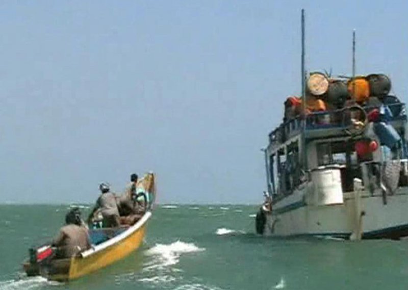 Ministry says crew of hijacked Hannibal II fine