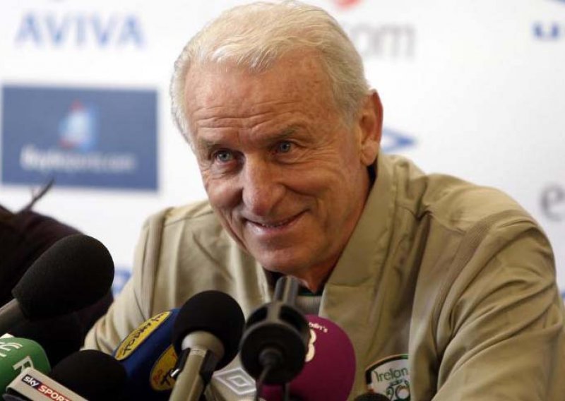 Trapattoni produžio s Ircima i pristao na smanjenje plaće