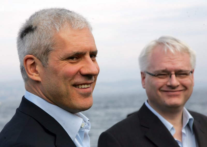 Josipovic and Tadic hope to resolve dispute through negotiation