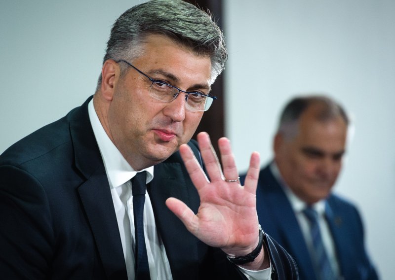 Plenković: Jako sam sretan! Potpisali smo projekte vrijedne dvije milijarde kuna