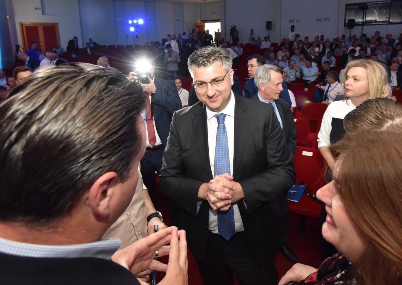 Plenković odgovorio na zahtjev partnera o hitnom sastanku koalicije