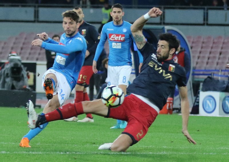 Torino kod Napolija odigrao 2:2 i 'pogurao' mrski Juventus do sedmog uzastopnog naslova prvaka