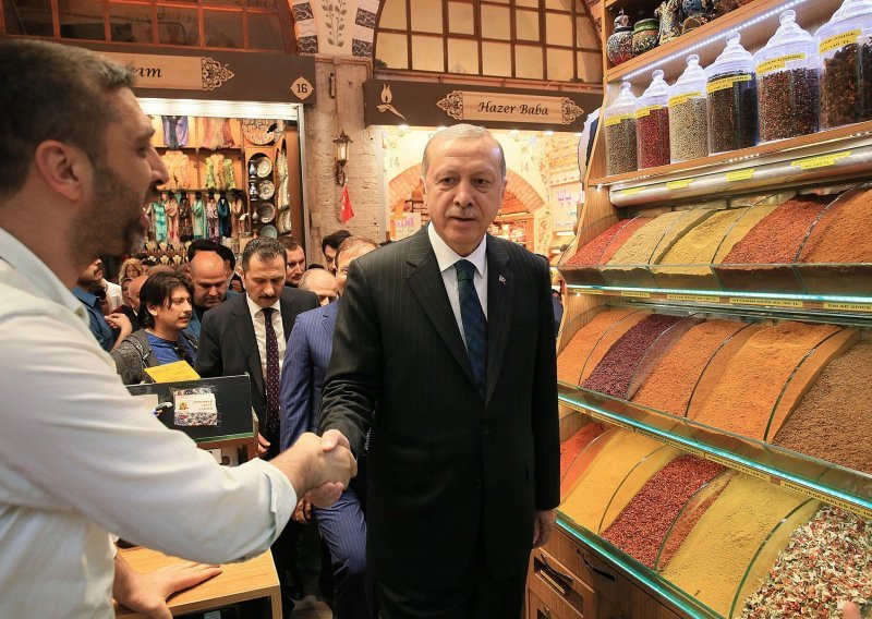 Erdogan: Nećemo više kupovati američki iPhone! Imamo mi svoje brendove