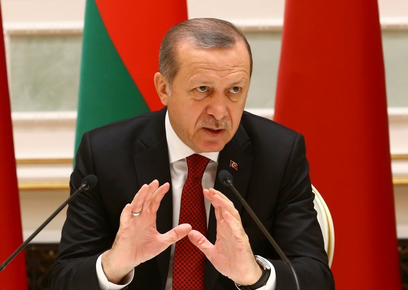 Erdogan: Turska vojska neće se povući s Cipra