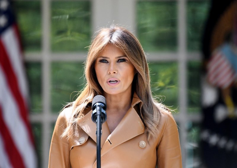 Zašto je Melania Trump još uvijek u bolnici: Unatoč najavama još nije otpuštena