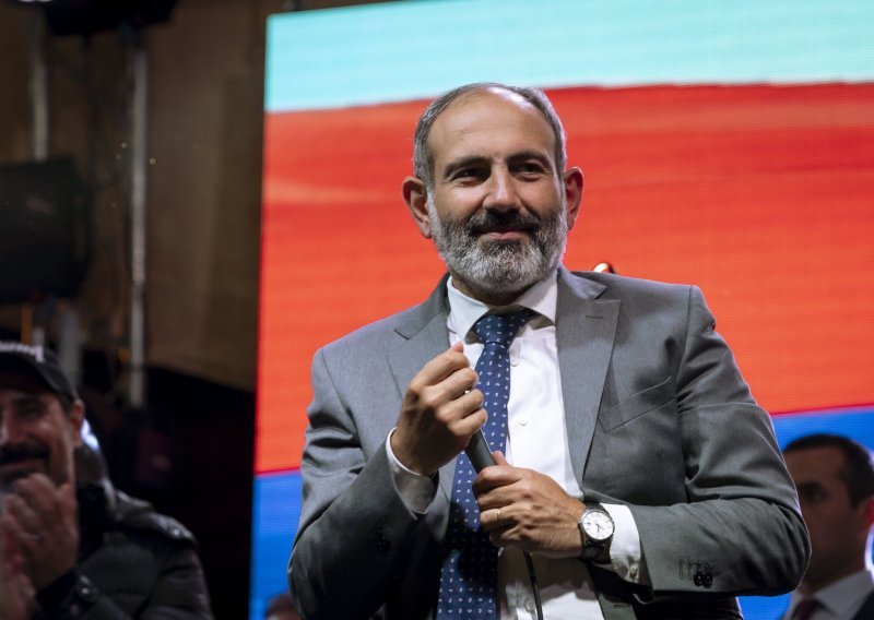 Armenski oporbeni vođa Pašinjan izabran za premijera