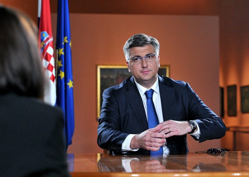Plenković: Osjećam se kao predsjednik Vlade kojem su se na leđa srušili svi kosturi iz ormara