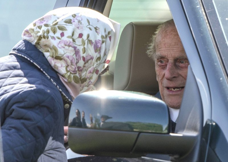 Princ Philip prvi put u javnosti nakon operacije kuka