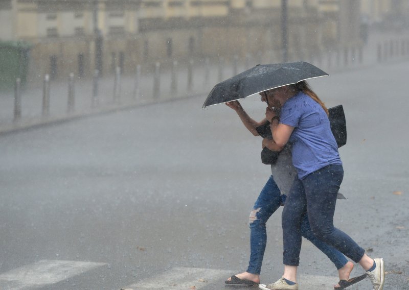 Izdano upozorenje zbog obilnih kiša i grmljavinskog nevremena, pogledajte gdje će ih biti najviše