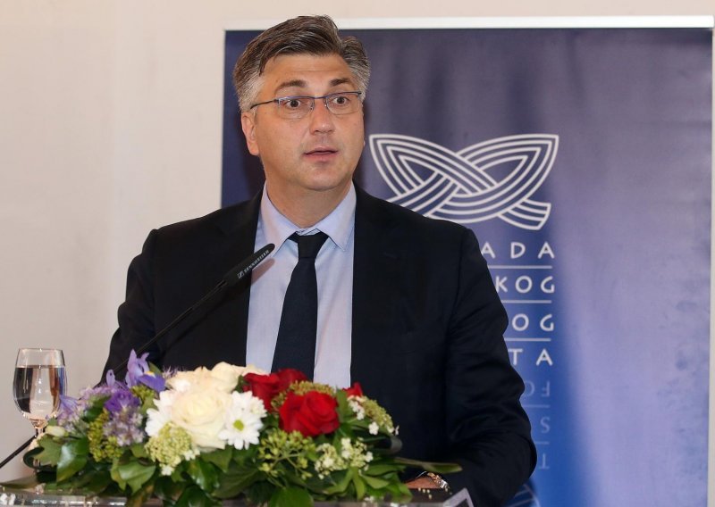 Plenković u Rumunjskoj najavio jačanje obrambene suradnje dviju država