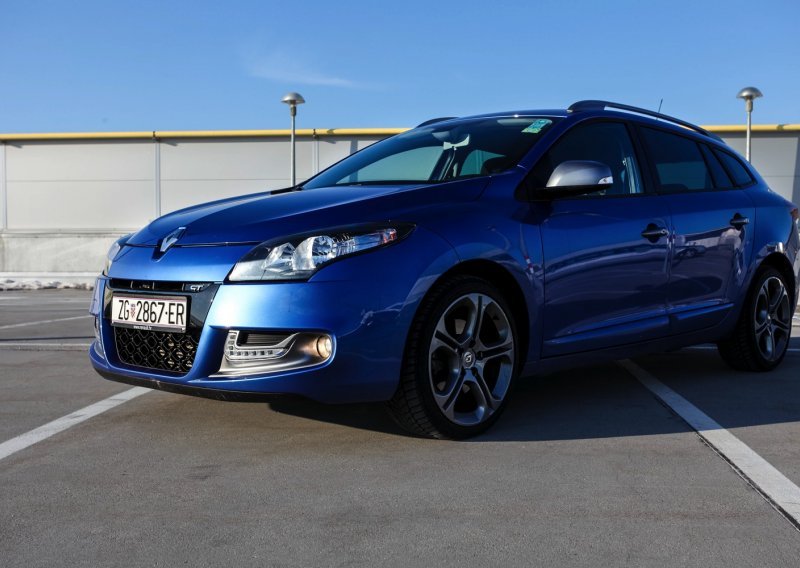 Renault Megane GrandTour GT 2.0 dCi - dizelska raketa za po doma