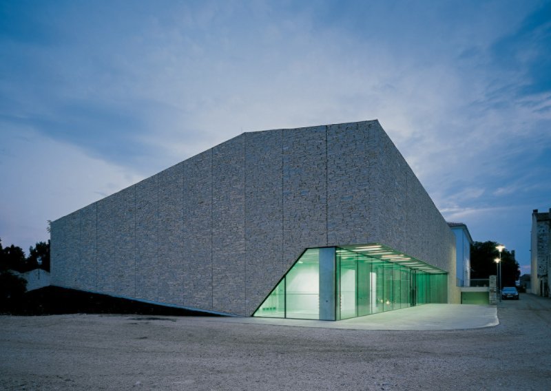 Hrvatska bi u gradnju i obnovu sportske infrastrukture trebala uložiti barem milijardu eura