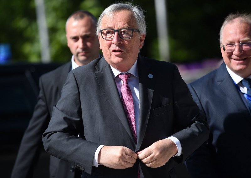 Juncker najavio da će u rujnu predložiti nove mjere za zaštitu vanjskih granica