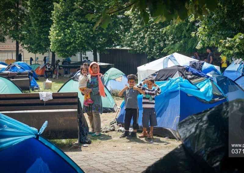 BiH dogovara nove mjere za kontroliranje migrantske krize, 60-tak izbjeglica napustilo centar kod Mostara