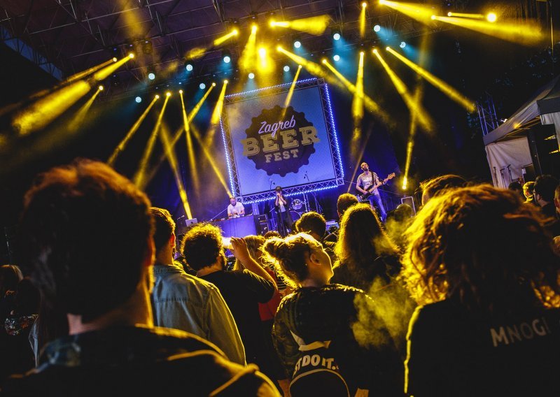 Počeo Zagreb Beer Fest: Tisuće ljudi na otvaranju festivala glazbe i piva