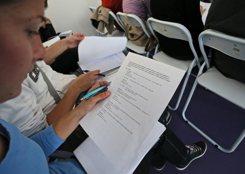 Hoće li djeca s teškoćama i ovu školsku godinu započeti bez pomoćnika u nastavi?