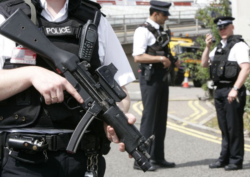U Britaniji uhićena petorica osumnjičenih za terorizam