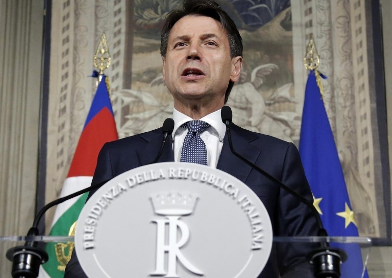 Prisegnuo novi predsjednik talijanske vlade Giuseppe Conte