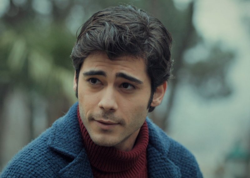 Turski zavodnik zaljubljen je u glumicu iz serije