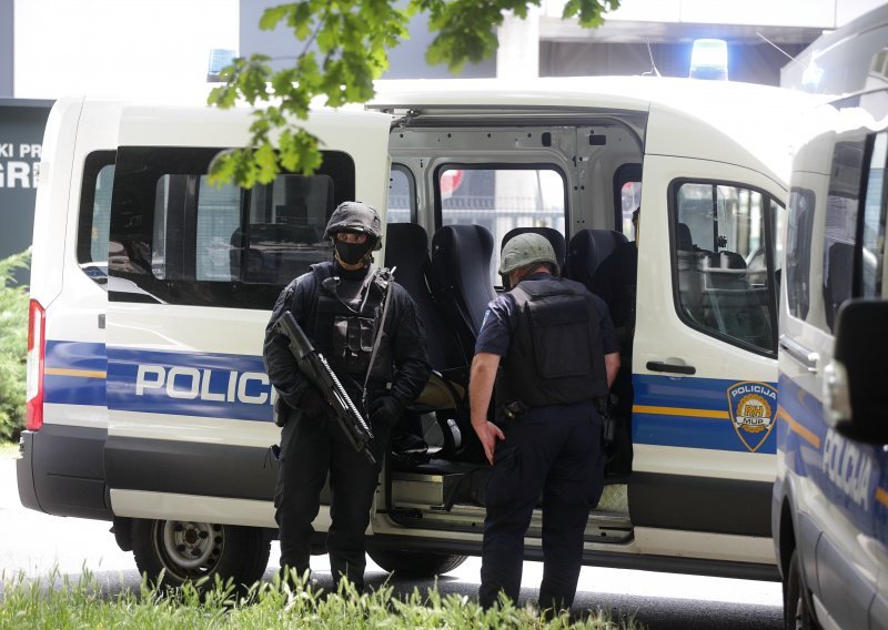 Čistačica na autobusnom kolodvoru u Bjelovaru pronašla bombu