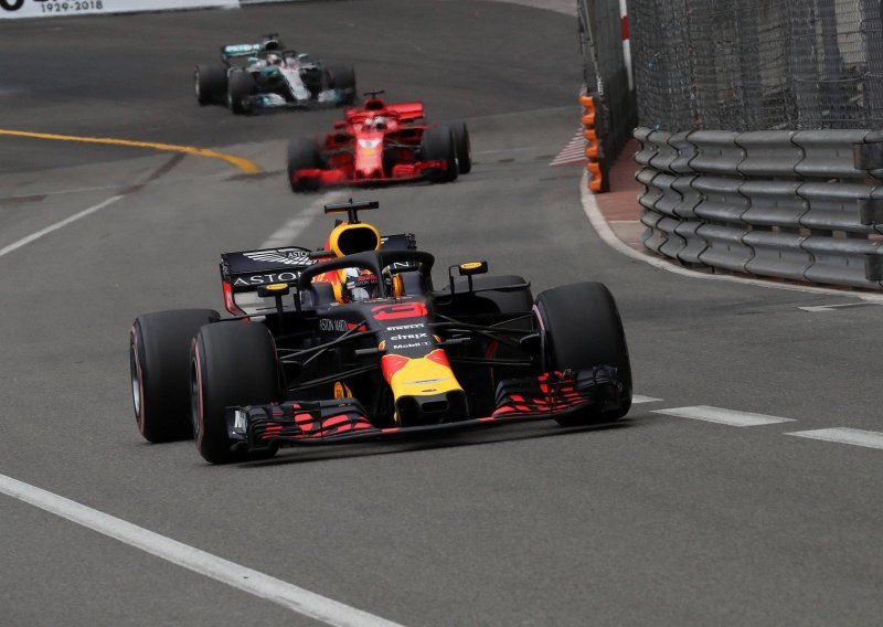 Red Bull donio rizičnu odluku za svoju budućnost: Hoće li se razočarati poput McLarena?