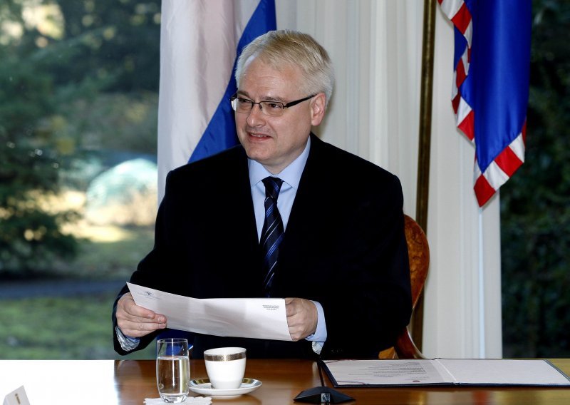 Josipovic: Croatia is not in state of emergency