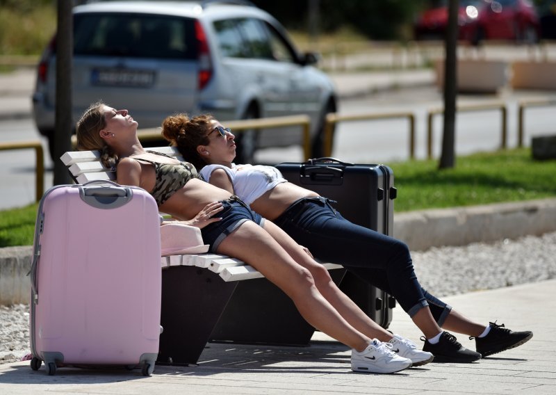 Danas ćemo se kuhati, no nemojte da vas iznenadi i pokoji pljusak