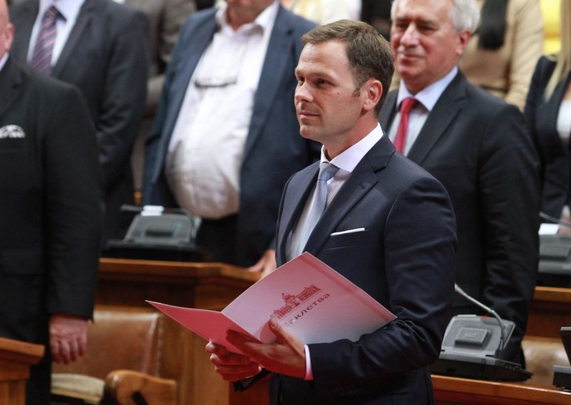Srpska Vlada pomaže gospodarstvo s pet milijardi eura