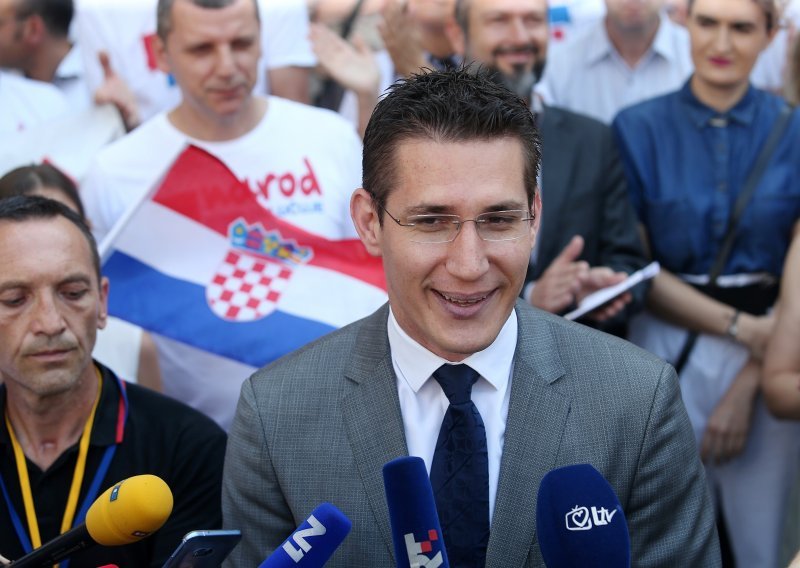 Inicijativa 'Narod odlučuje' objavila broj skupljenih potpisa: Idemo na referendum!