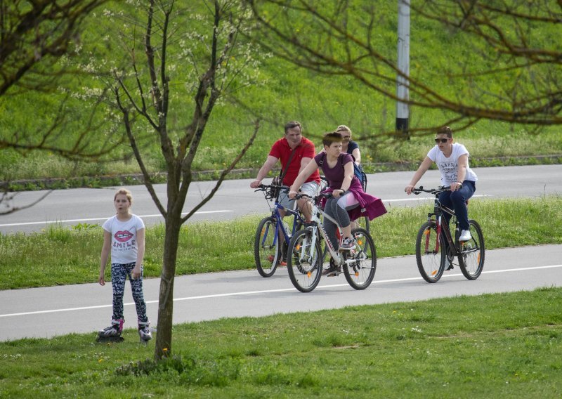 Nova regulacija prometa na zagrebačkom Jarunu digla na noge bicikliste i vozače automobila