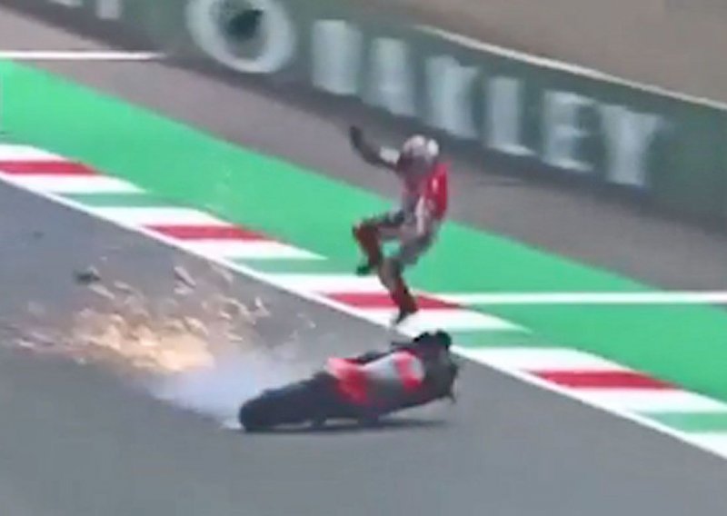 Teška nesreća talijanskog motocikliste; jurio je 350 km/h i odletio...