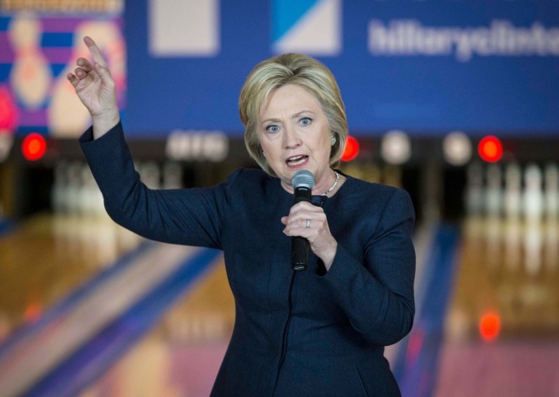 Hillary Clinton tijesno pobijedila u Iowi