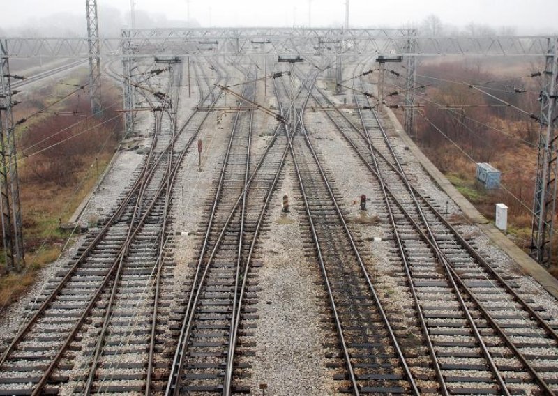 HŽ gradi prugu za Agrokor, oni ne znaju ništa o tome