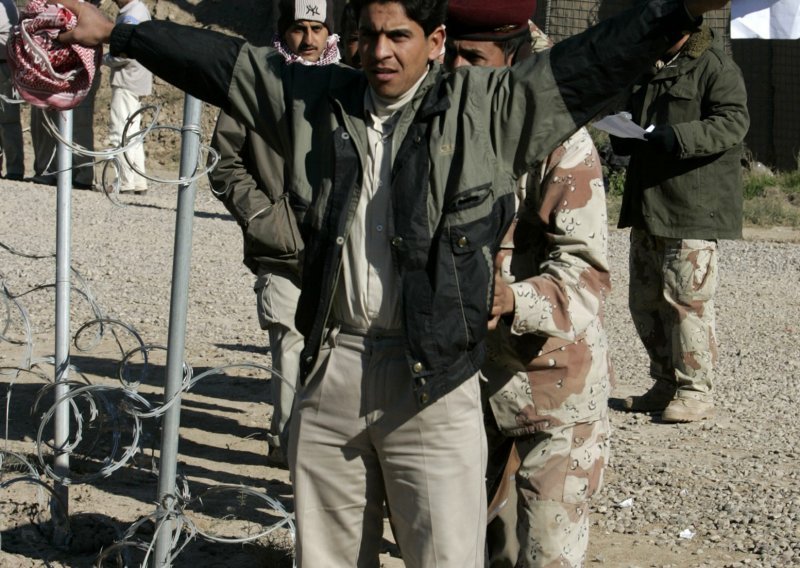 Irak vraća 20.000 Sadamovih časnika
