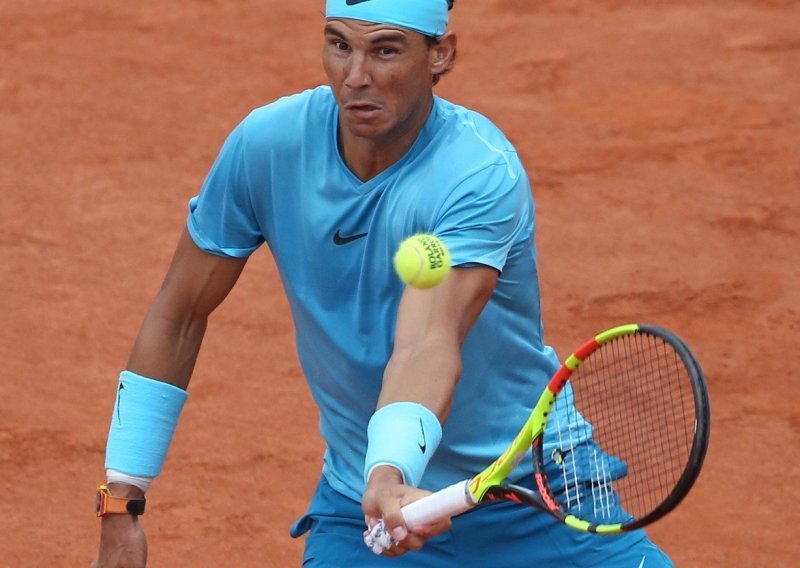 Rafaelu Nadalu 11. Roland Garros; Španjolac nije mogao zaustaviti suze nakon što je pregazio Thiema