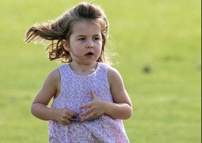 Princ William otkrio: Iako su joj tek tri godine, preslatka princeza Charlotte obožava modu