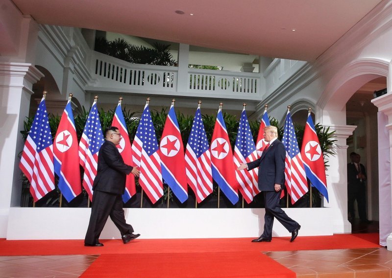 Kim Jong-un i Donald Trump potpisali povijesni sporazum: Svijet očekuje velika promjena